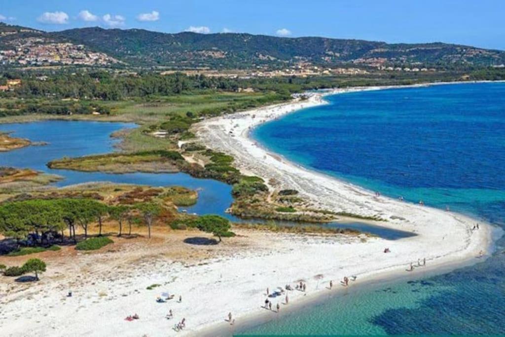 Villa Indipendente Al Mare Budoni 타나우넬라 외부 사진